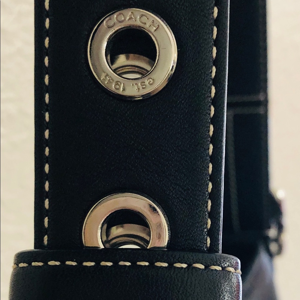 Coach leather shoulder bag